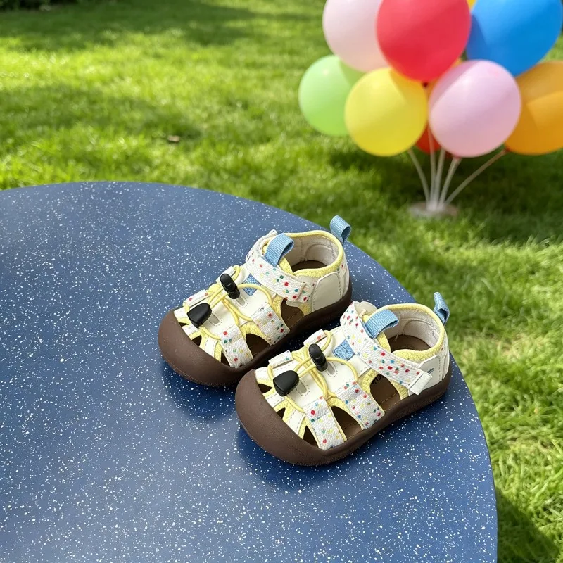 Toddler Sandals Pull Rope Toes Capped Kids Beach Shoes Hollowed-out 2026 Summer New Baby Walking Shoes Soft Bottom