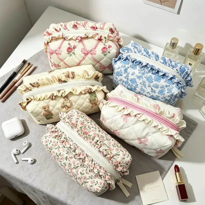 1pcs Cute Quilted Makeup Bag Floral Bow Large Capacity Cosmetic Bag Makeup Pouch Women Girls