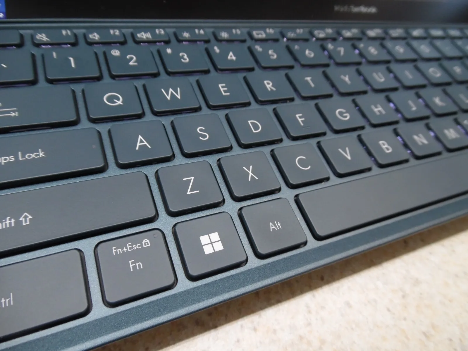 AS:US Zen}Book Pro Duo 1*5 OLED 4K, Ge]Force RTX 3060، i9-12900H، 32 جيجابايت، 4 تيرابايت