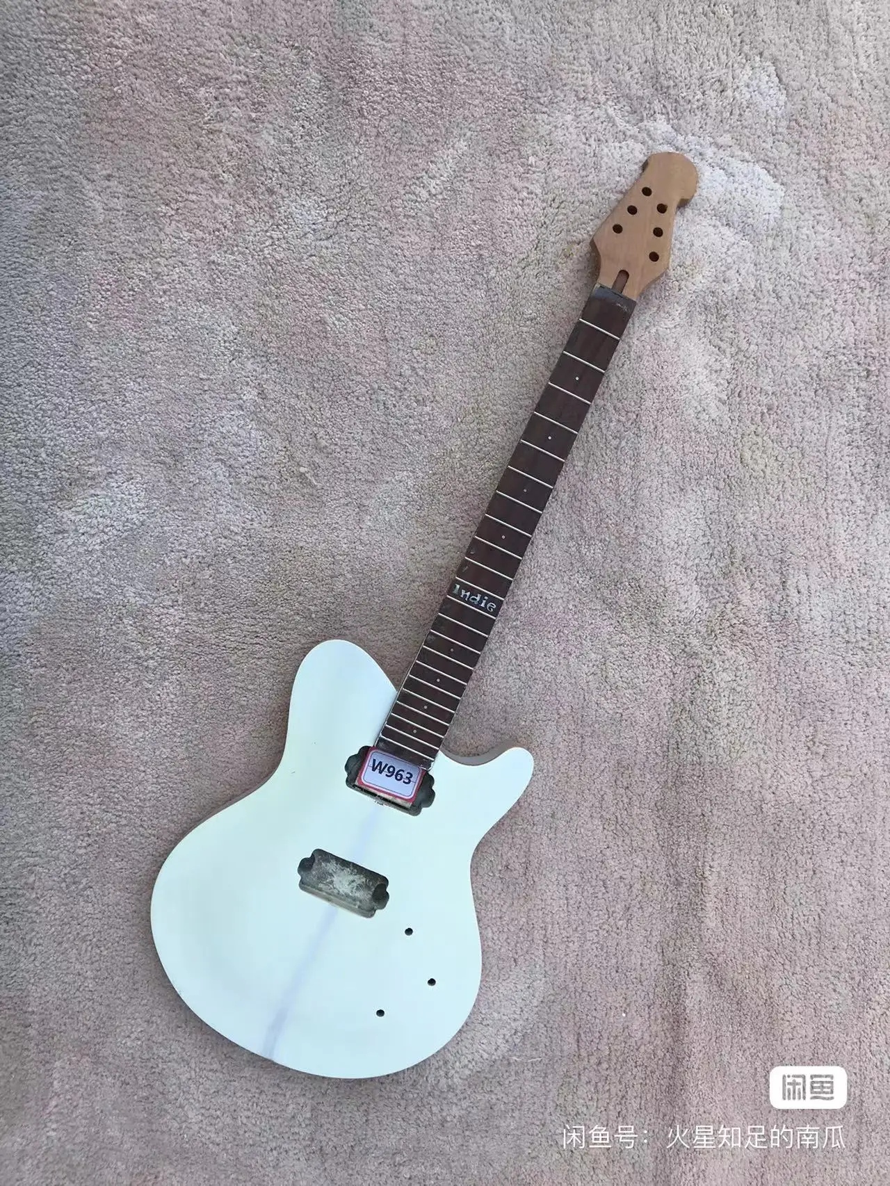 

DIY (Not New) Custom 6 Strings Electric Guitar Guitrra without Hardwares in Stock Discount Free Shipping