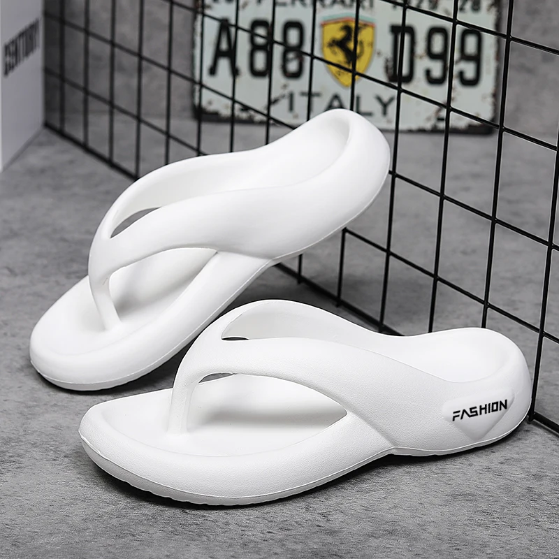 

2025Summer Refreshing Breathable Comfortable High-Quality New Korean Style Squishy Beach Sandals Flip-Flops