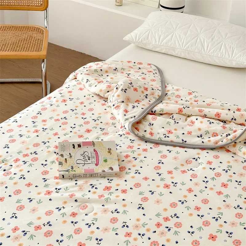 Pink Flowers Summer Quilt Fresh Floral Printed Thin Blanket Skin-friendly Breathable Boys Girls Air Conditioning Quilted Quilt