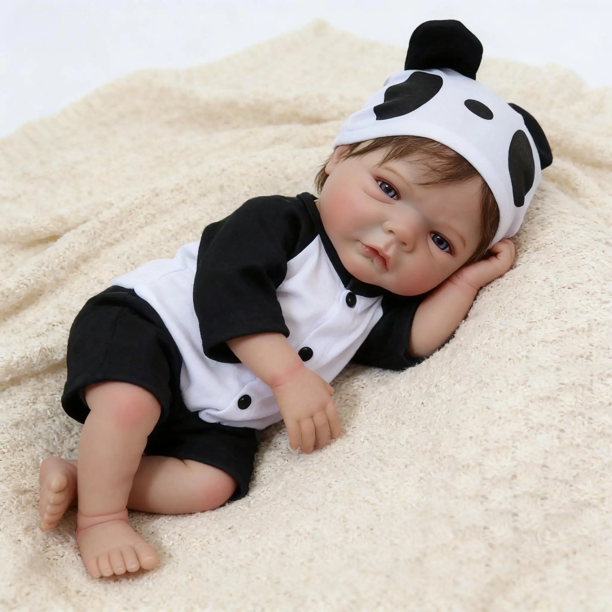 دمى أطفال واقعية بطول 18 بوصة - تشبه المواليد الجدد، جسم ناعم وثقيل، دمية حقيقية قابلة للوضعيات - هدية للأطفال من عمر 3 سنوات فما فوق