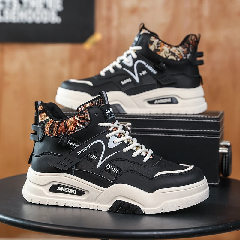 

Men's Fashion Korean Casual Shoes Four Seasons Soft Sole Non-slip Breathable Outdoor Walking Shoes Thick Sole Sports Board Shoes