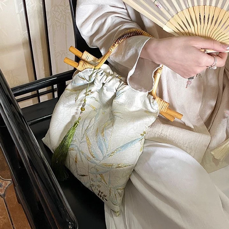 Retro Fashion Chinese Jacquard Bag Ethnic Style Hanfu Cheongsam Handbag Wrist Purse Literary Style Wooden Handle Tote Bags