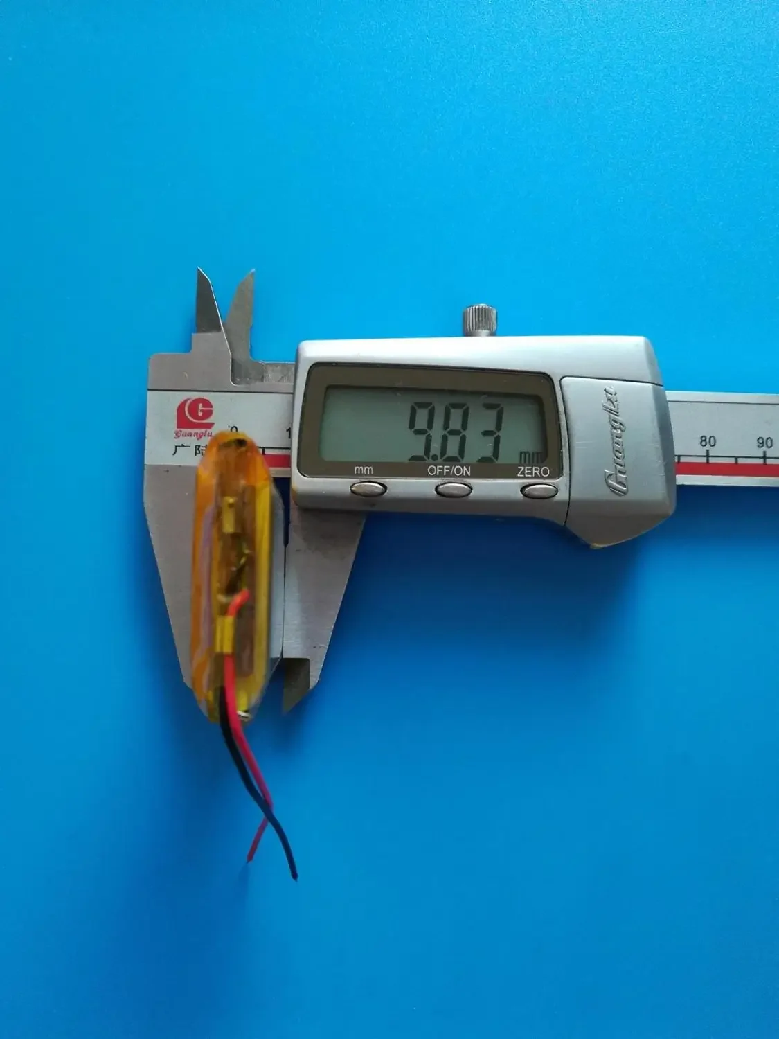 بطارية ليثيوم بوليمر 3.7 فولت 103450   آلة قصة التعليم المبكر الصغيرة، بطارية عامة قابلة لإعادة الشحن بقدرة 2000 مللي أمبير في الساعة