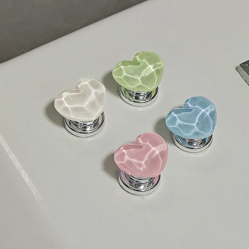 New#2Pcs Heart Toilet Pressers Love Toilet Press Button Tank Press Switch Tank Button Nail Protector Bathroom Decoration