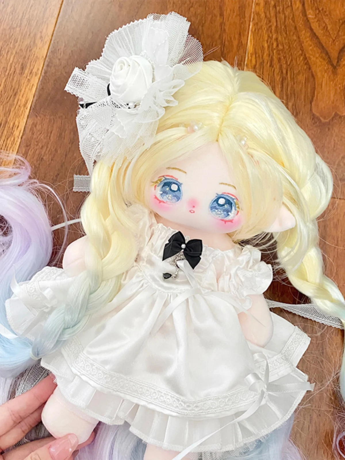 20 cm 30 cm Puppe Kleidung Weiße Blume Ball Haarnadel Lolita Süße Kleid Rock Gefüllte Plüsch Puppe Zubehör Anime spielzeug Kinder