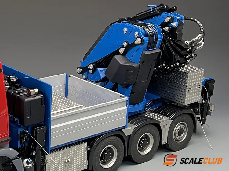 Scaleclub Modell 1/14 Nach dem Doppelachsen-Schlammbrett kann der Werkzeugkasten geöffnet werden – Detail 6