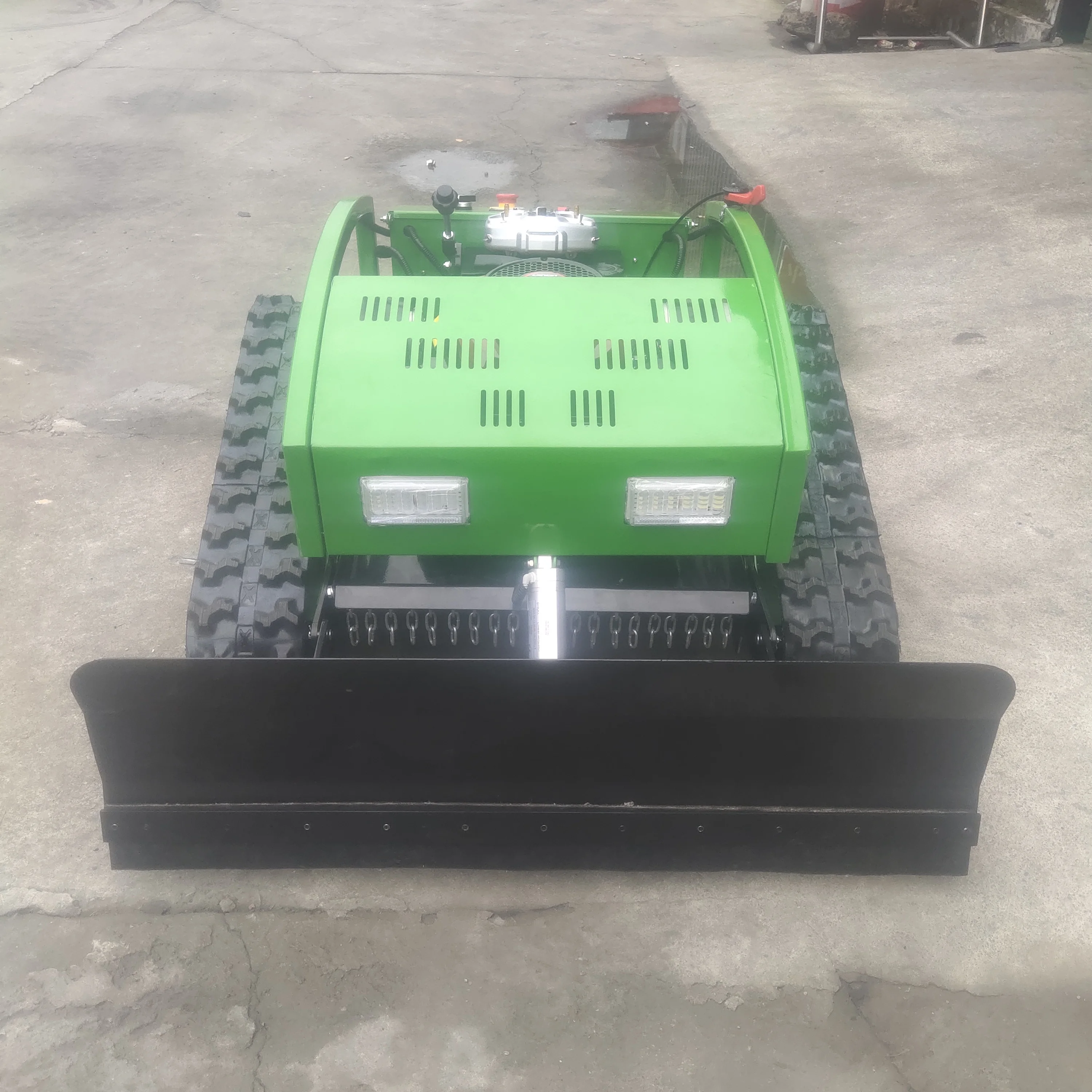 High Quality CE Approve Grass Cutting Machine Crawler Brush Cutter For Agriculture electric remote control AI  lawn mower