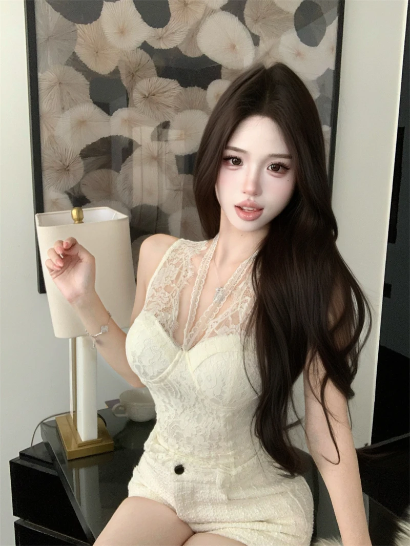 

Lace Patchwork Sleeveless Strap Vest Women's Slim Fit Inner Wear Elegant Tight Top Outerwear Sexy Girl Style V-neck Design