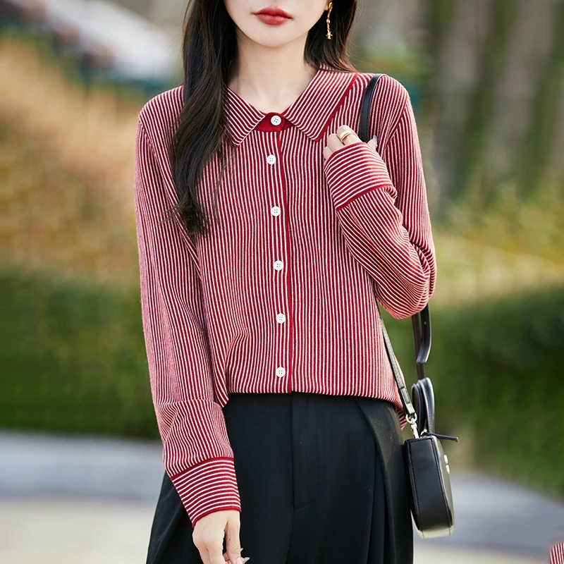 Exquisite Imitation Wool Cardigan Women's SpringAutumn Long Sleeved Color Blocked Loose And Fashionable Knitted POLO Collar Top