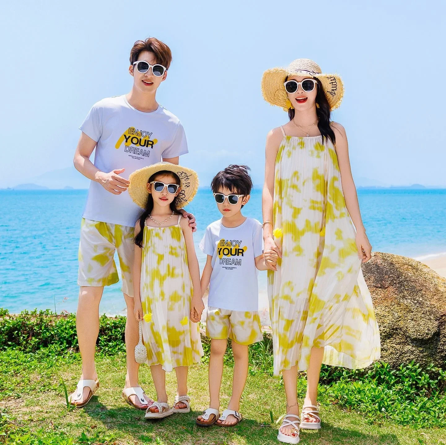 Family Matching Outfit Set Yellow Tie-Dye Maxi Dress & T-Shirt Shorts Set Casual Beach Vacation Outfits for Mom Dad and Kids