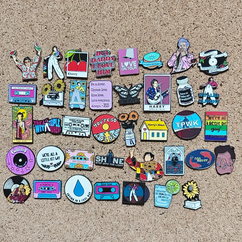 Hip-hop Series Pop Singer Music Lyrics Cartoon Brooch Music Lyrics Kindness to Others Letter Badge Brooch Fan Collection Brooch