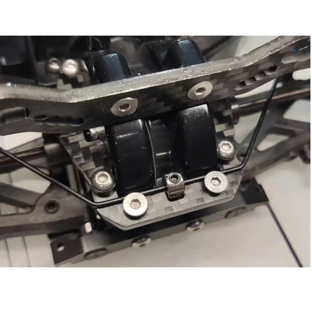 Carbon Fiber 54514 Anti-Roll Bar Mount Plate for Tamiya TT02 1/10 RC Car - High-Strength & Stabilization-Optimized Upgrade Parts
