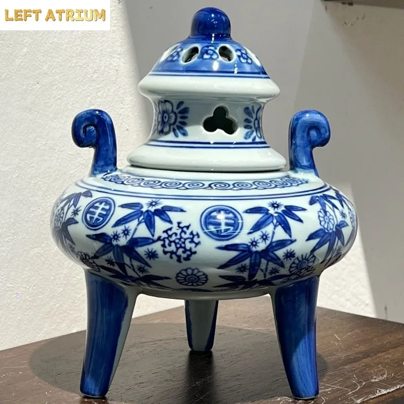 Retro Chinese Style Blue and White Ceramic Firing Aromatherapy Stove Suitable for Living Room and Study Creative Home Decoration