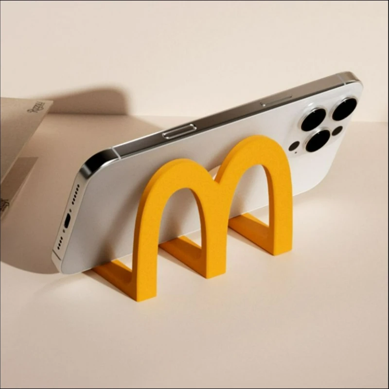 The Latest Cartoon Peripheral Desktop Phone Holder Small Ornament Creative Drama Chasing Tool