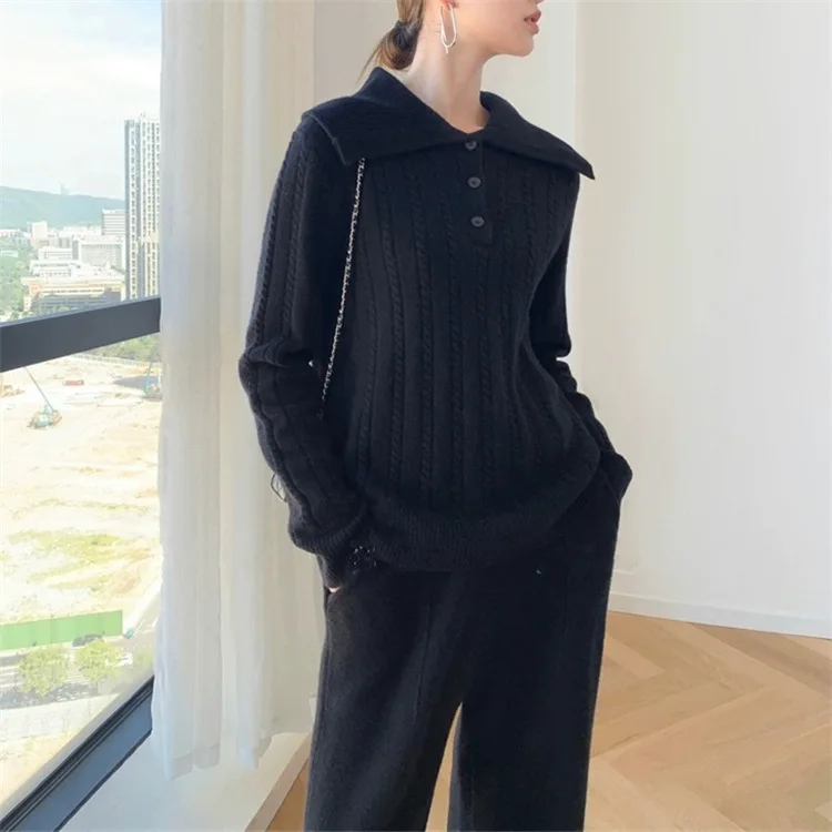 Autumn/Winter 2024 Fried Dough Twists Polo Sweater Set for Women High fashion casual knitting two-piece set