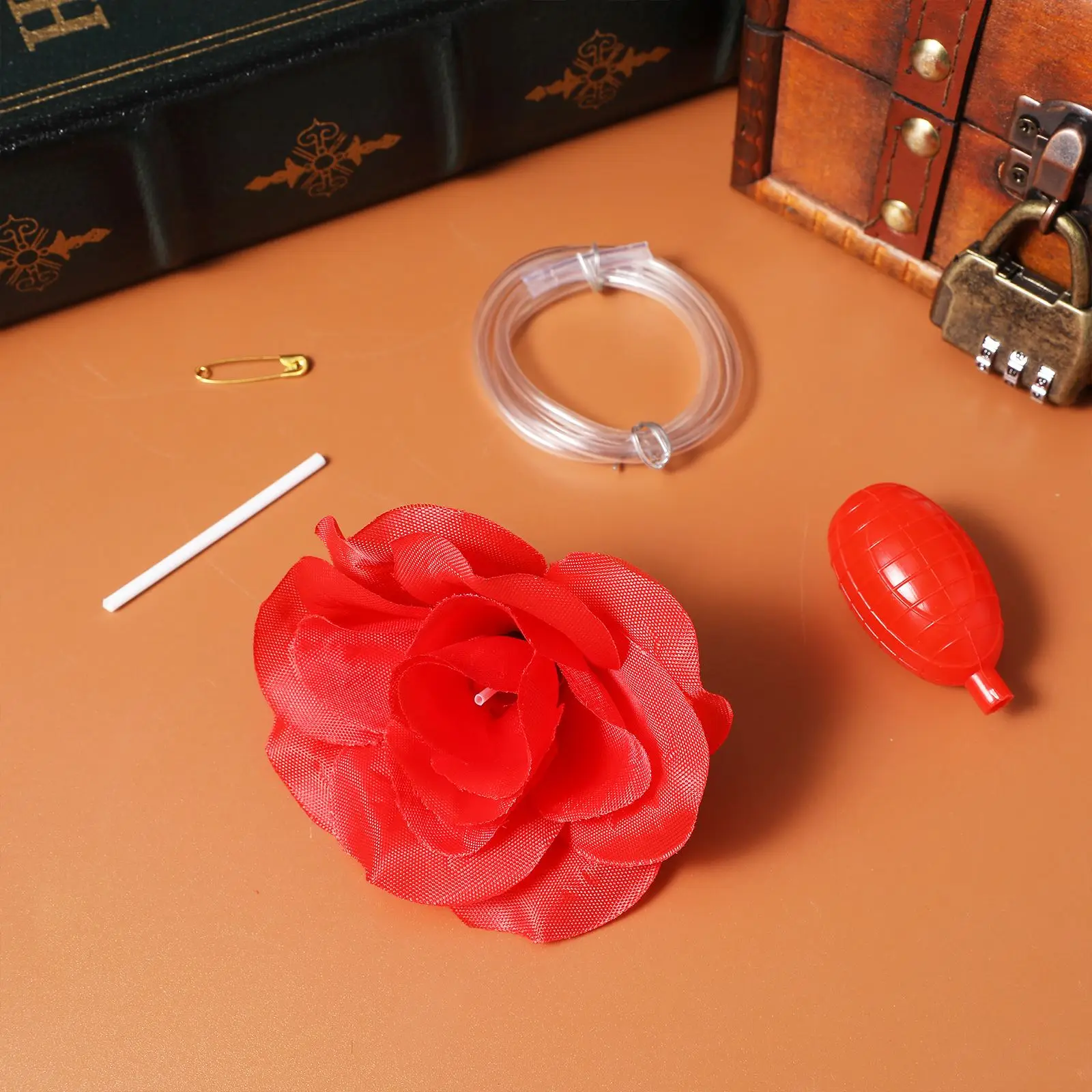 1Pc Funny Water Spraying Rose Brooch Creative Simulation Flower Brooch Tricky Toys Party Prank Fool's Day Halloween Supplies