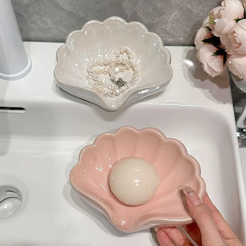 Light Luxury Household Plastic Shell Soap Box Free Punching Toilet High-end Creative Bathroom Soap Box Automatic Drainage