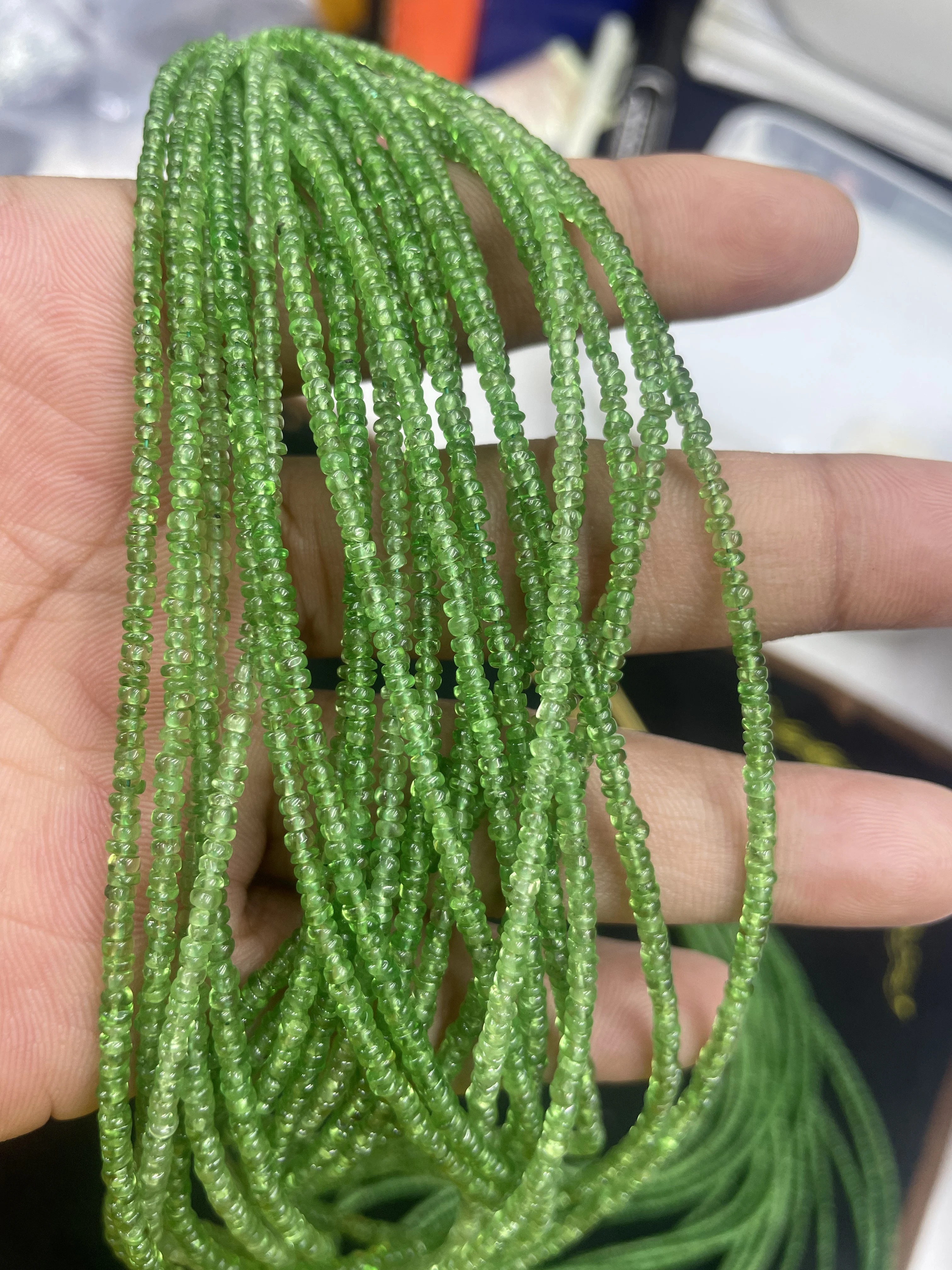 Natural Tsavorite 1x2mm Length 39cm