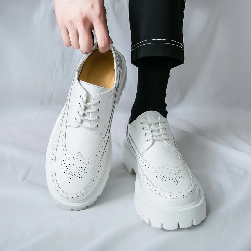 

British Brock Carved Leather Shoes Thick-soled Formal Men's Business Casual Shoes Trend Comfortable Men Wedding Party Loafers