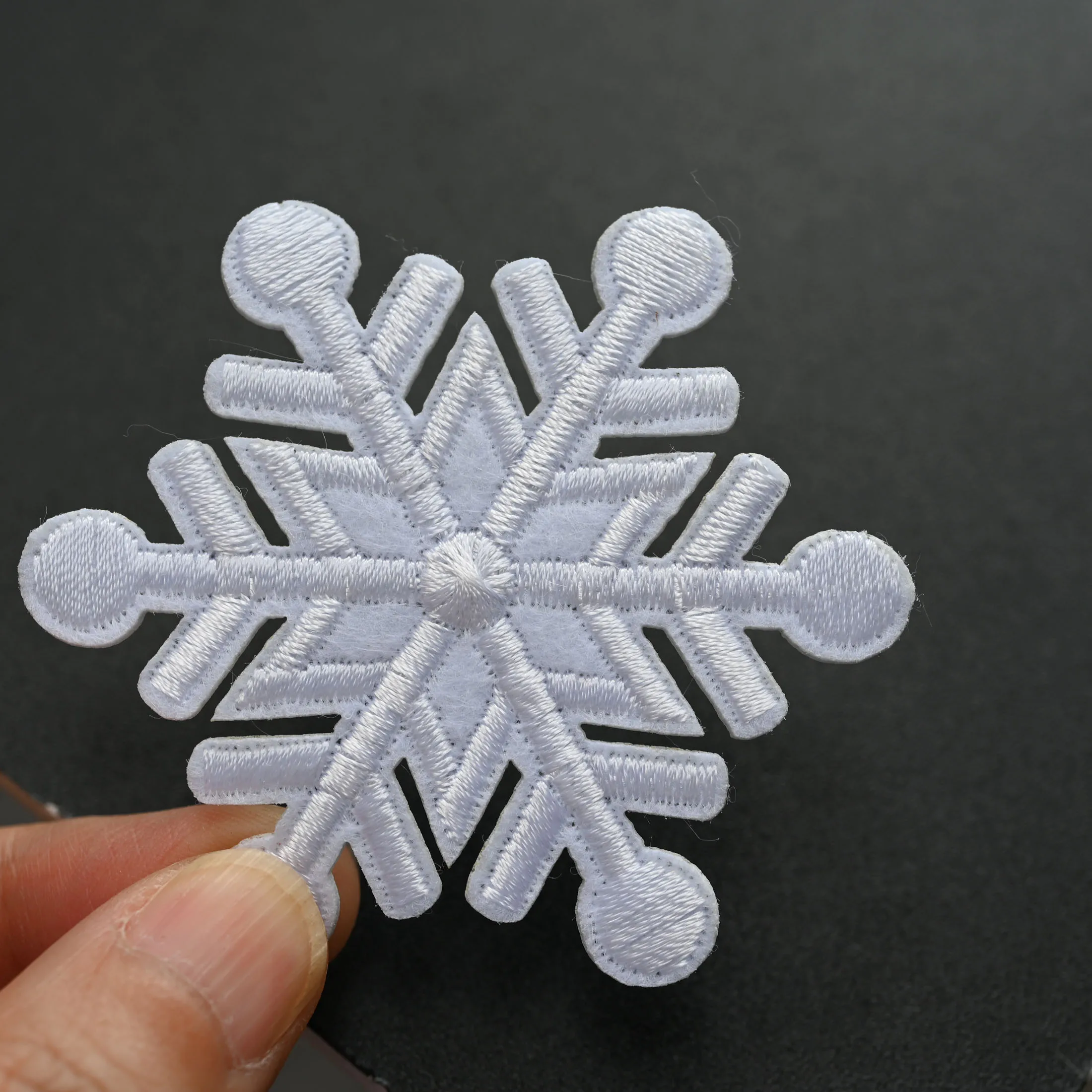 5pc/set White beaded snowflake patches for clothing DIY floral embroidered parches appliques for clothes decoration parch ropa