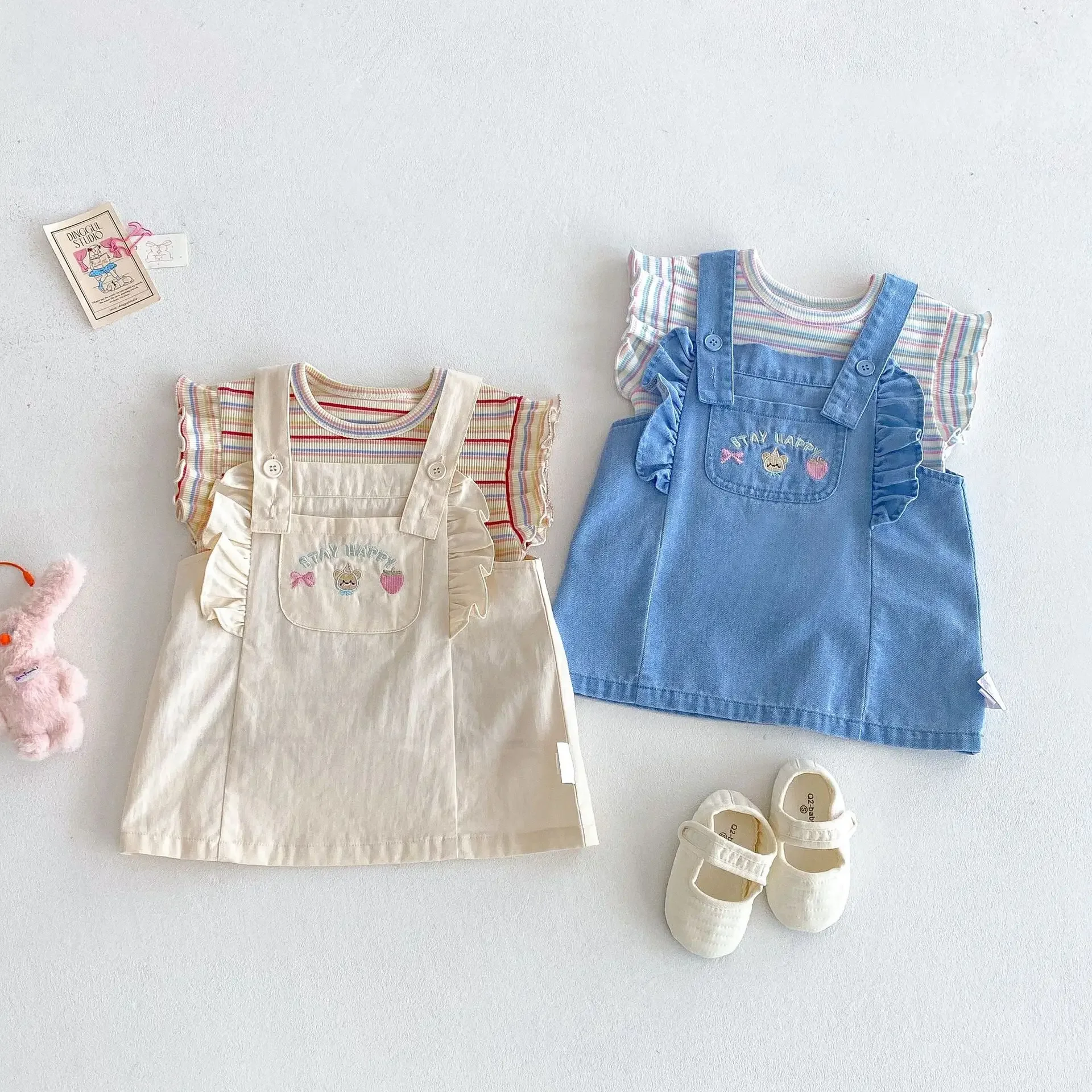 

2025 New Summer Sweet Korean - style Girls' Fashion Set With Ruffled Striped T - Shirt And Embroidered Bear Suspender Skirt
