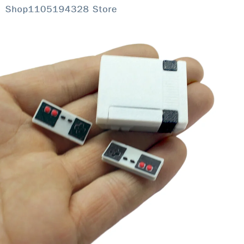 บ้านตุ๊กตาพร้อมการ์ดเกม+คอนโทรลเลอร์ 2 ตัว ของเล่นจิ๋ว รุ่นจำลอง คอนโทรลเลอร์เกมไร้สาย อุปกรณ์ตกแต่งบ้านตุ๊กตา