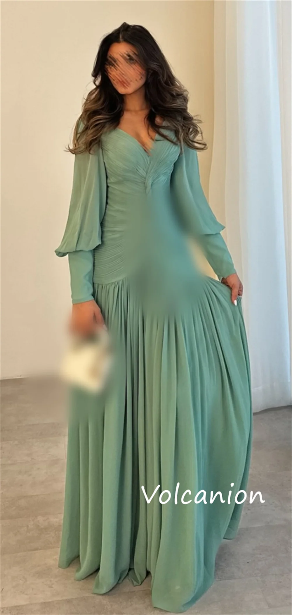 カスタマイズされた高品質シフォンプリーツ A ライン恋人ロングドレスオーダーメイドの機会モダンなスタイルシンプル