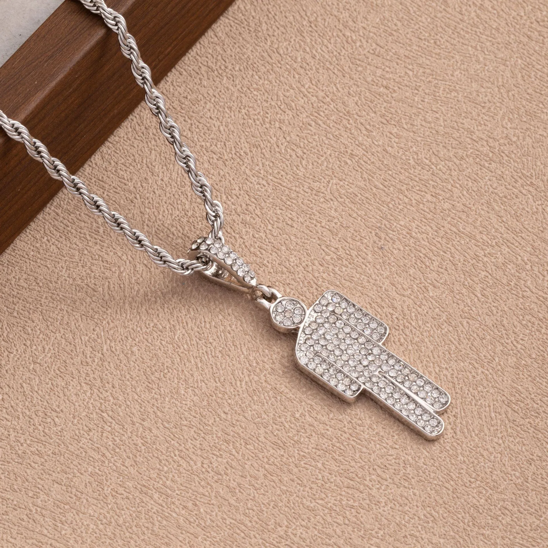 Mannen Modieuze Luxe Cartoon Strass Hanger Ketting Trendy Hip Hop Unisex Hangers Groothandel Edelsteen Lock Chain Vrouwen
