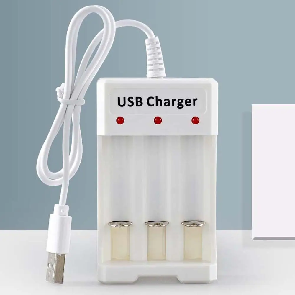 USB Output 4 Slots Battery Charger Short Circuit Protection AAA /AA Rechargeable Battery Charging Station Fast Charging