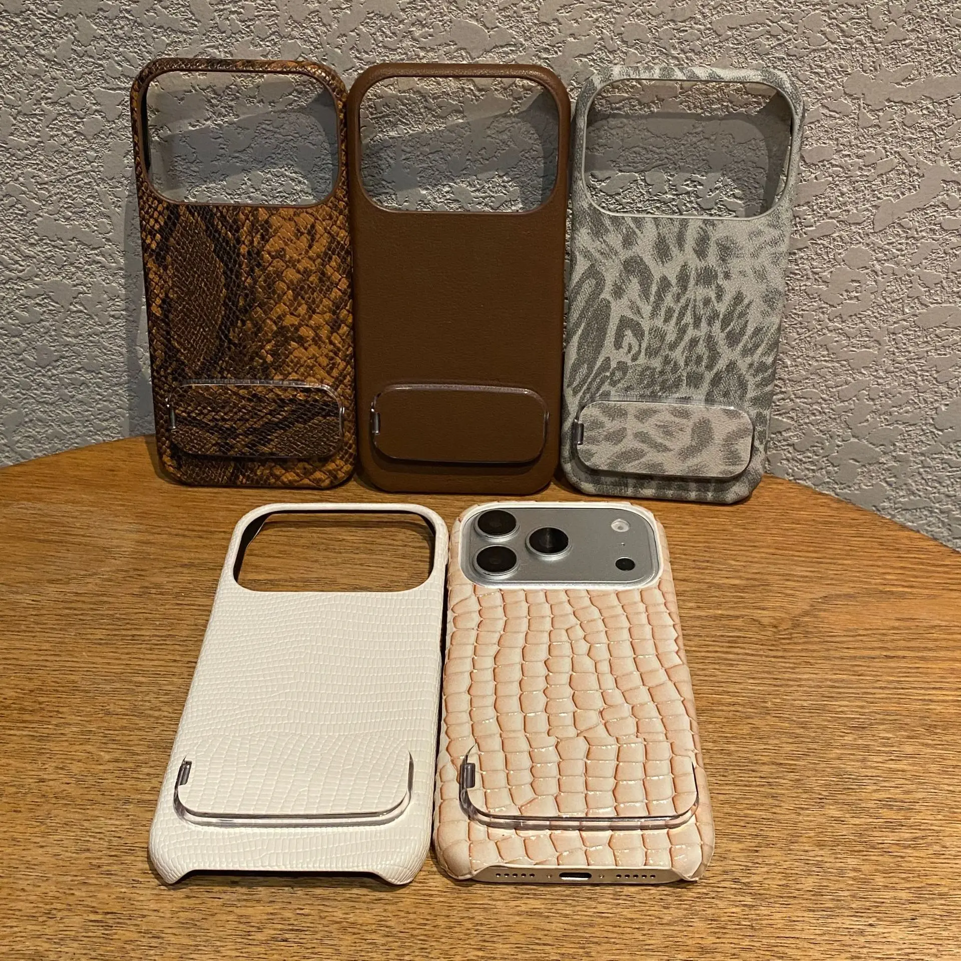Leopard Print Suitable for iPhone 17 Pro Max Phone Case 16plus Stand Mirror 15pro Half Pack 14 13 Anti Fall Protection Cover