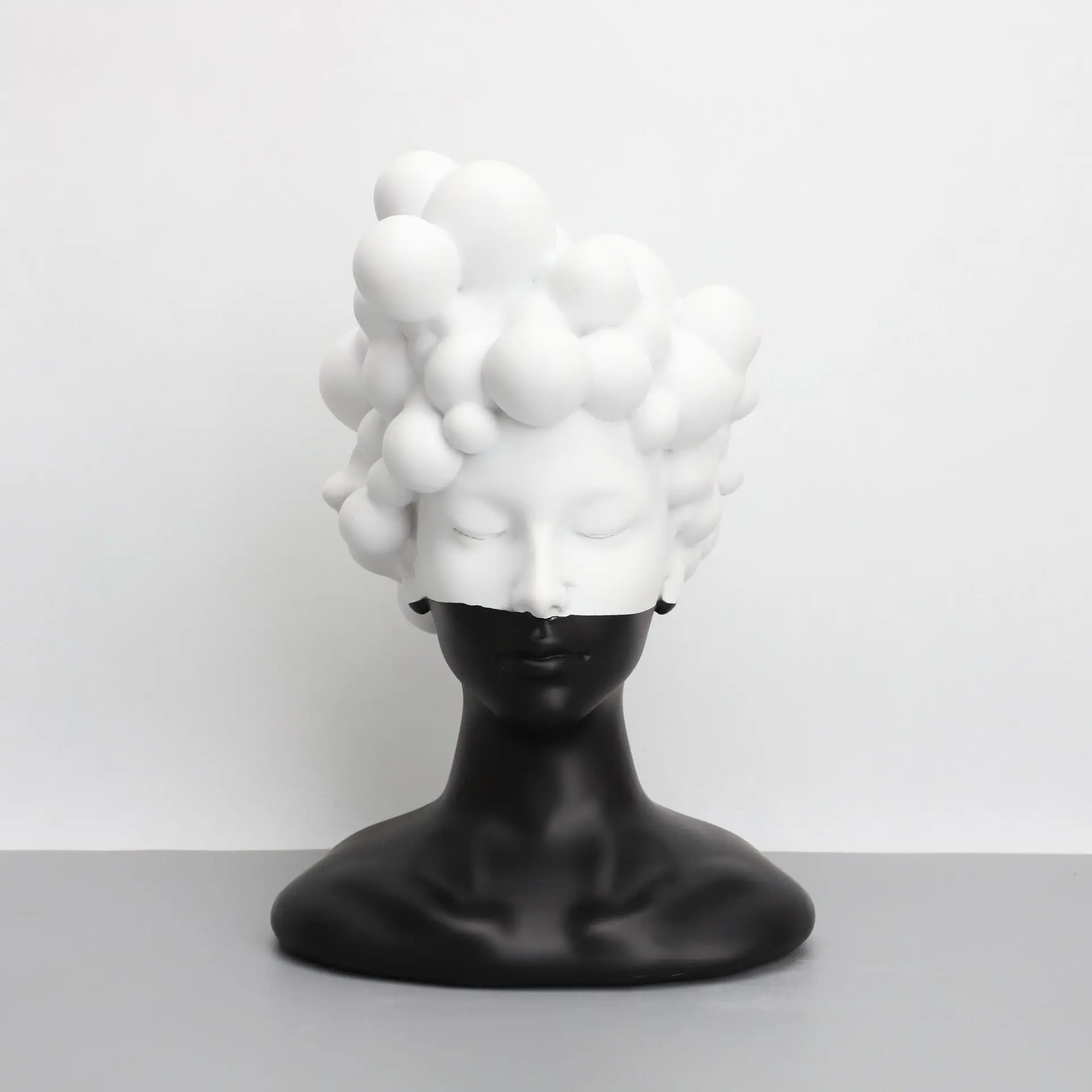 

Modern Minimalist Art Figure Sculpture Resin Ornaments Living Room Creative Black and White Girl Soft Resin Decoration