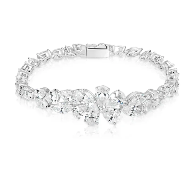 

Bellux 925 Silver Synthetic Zircon Bracelet Glacier White Water Drop Full Diamond Shining Light Luxury Simple Bracelet for Women
