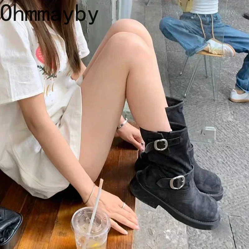 Retro Style Women Motorcycle Boots Fashion Metal Buckle Platform Heel Short Booties Winter Comfort Women\'s Footwear