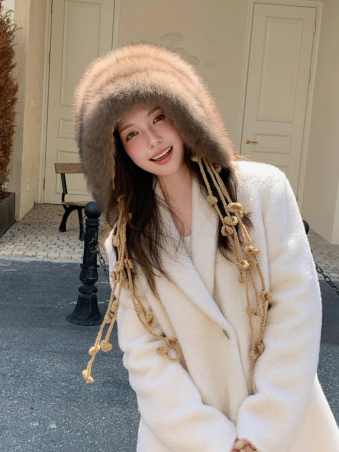 gorro-calentador-de-orejas-de-piel-calida-version-suelta-hermosa-borla-foto-de-viaje-sombrero-de-invierno-para-mujer-etnico-sle-sin-ala-principes