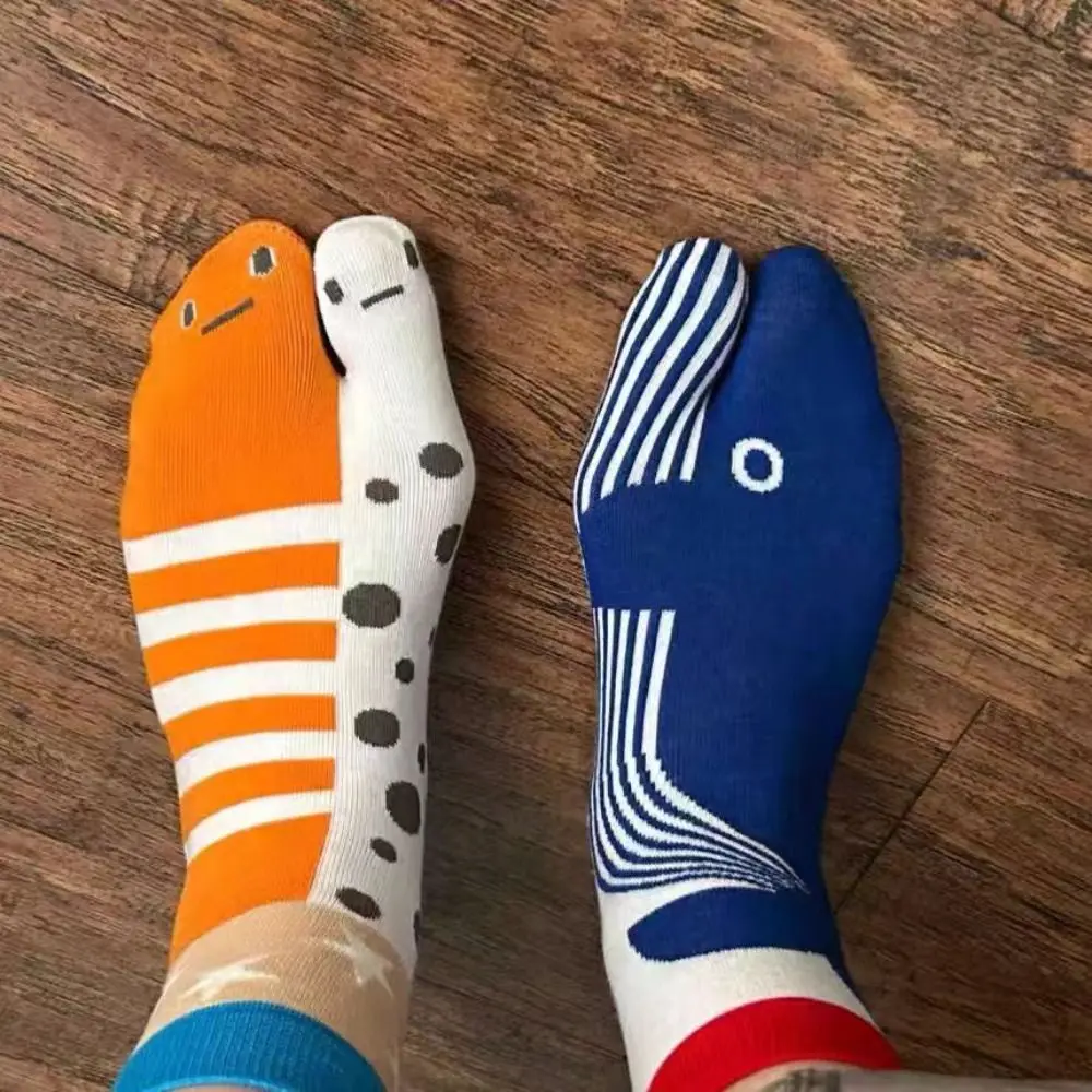 

Cute Deep-sea Animals Funny Fish Tube Socks Shark Whale Two Toe Socks Flower Eel Stripe Dot Toe Separator Socks Women