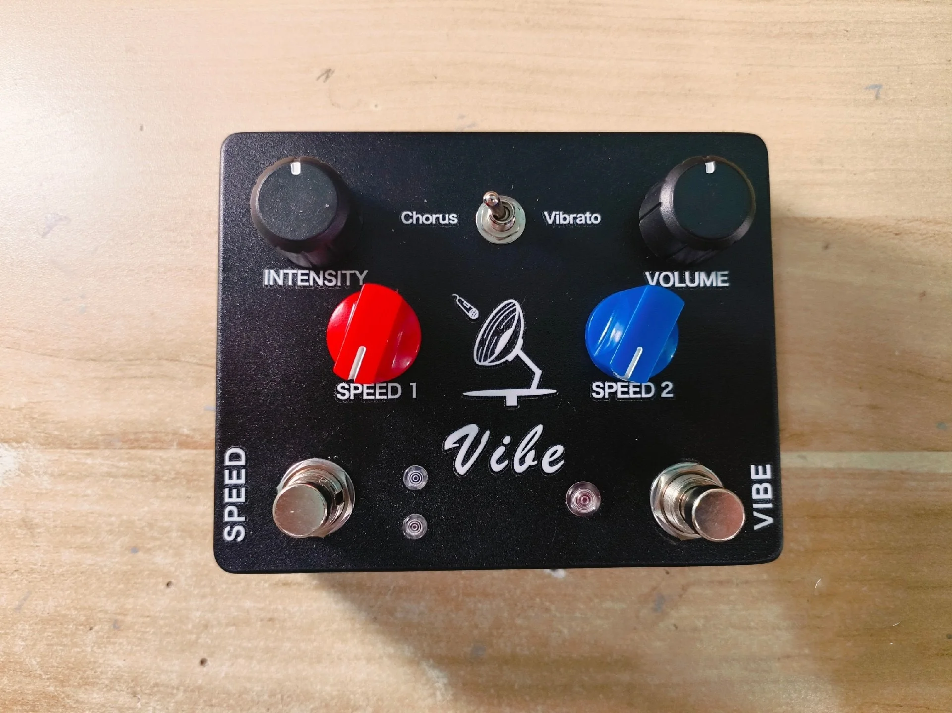 LILT guitar pedal Uni VIBE V2 manual single piece discrete