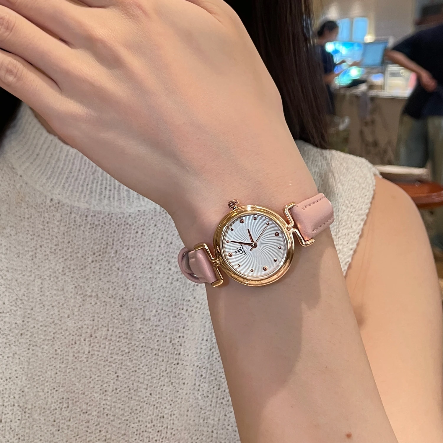 Relógio feminino vintage com m - Luxury Watch Leather Strap avaliação e preço