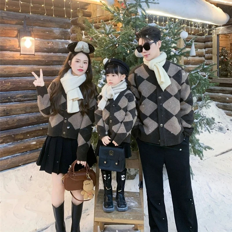 2025 Winter Family Matching Knit Cardigan Jacket for Kids & Adults Plaid Pattern Thickened Layering Top Toddler Baby Romper