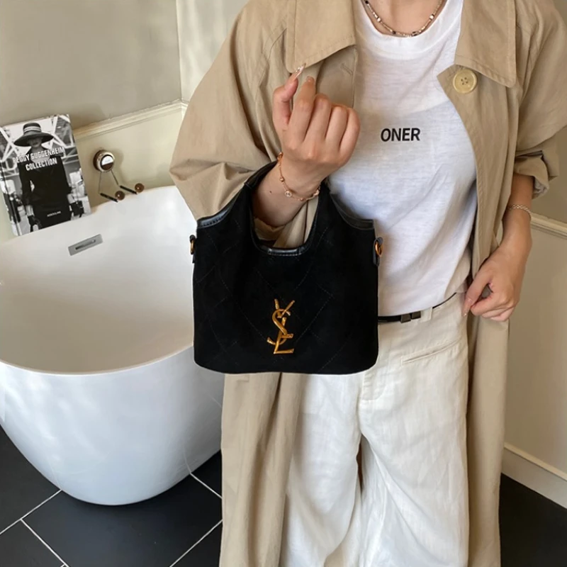 

Trendy Women Satchel Bag Quilted Canvas Handbag with Chain Strap Suitable for Casual Dates Parties and Weekend Trips