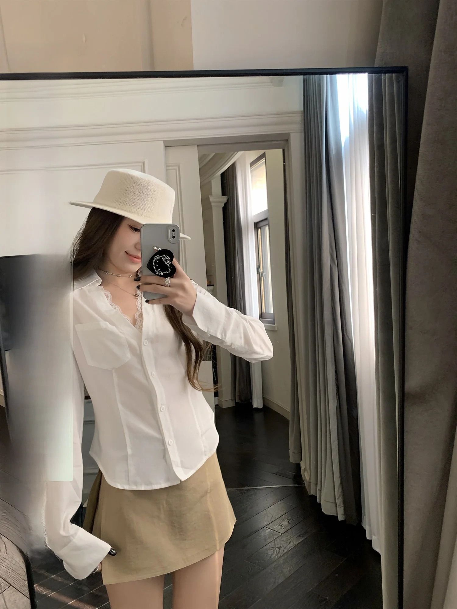 

Женская рубашка Hhyii с белыми кружевными вставками, свободного кроя, из волокнистого материала, с длинным рукавом, в повседневном стиле, для ранней весны