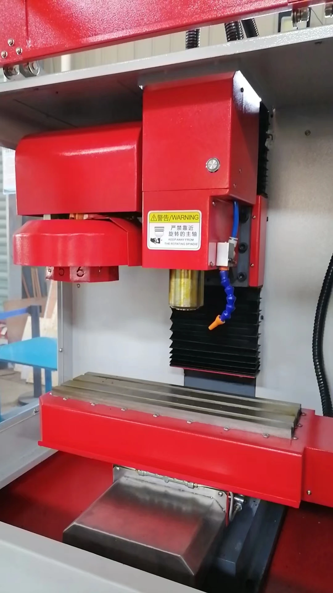 جديد M220 CNC العمودي ميلج هاين مركز 3-محور مقاعد البدلاء نوع Fanuc نظام التحكم خيارات Gsk Bt40 المغزل التدريس