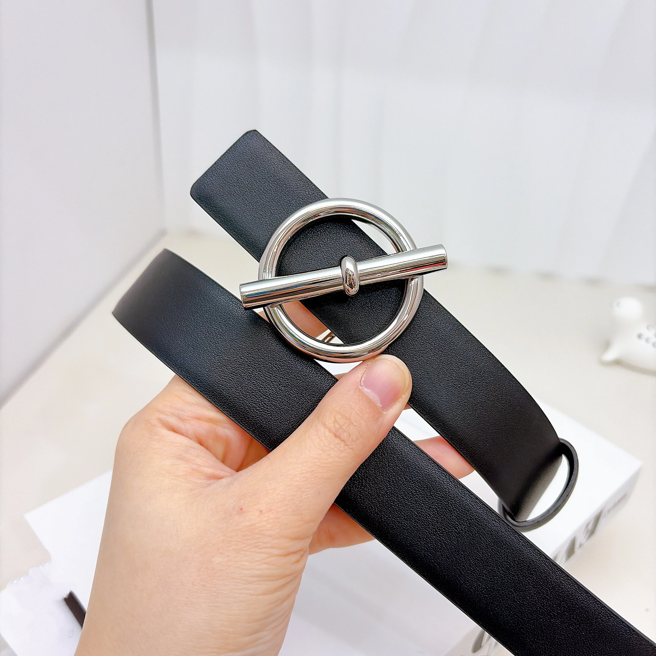 black-leather-belt-women's-double-sided-white-decorative-belt-for-pants-dresses-coats-down-jackets-h-buckle-accessories