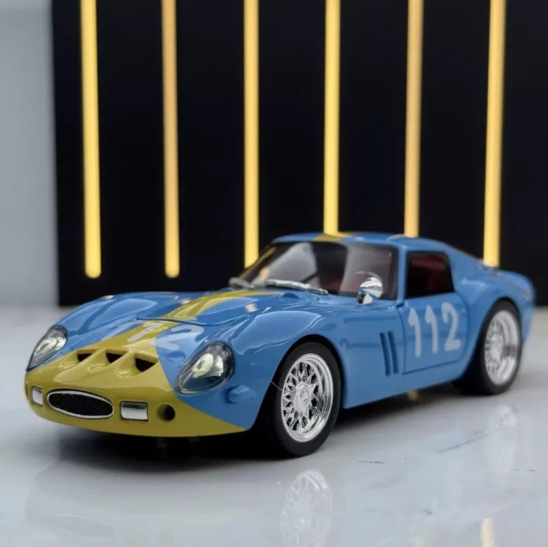 

1/32 New Arrival Special Price Diecast Metal Italian 250GTO Limited Edition Sports Car Model Furniture Display Collection Toys