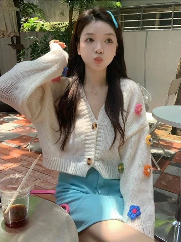 

Kawaii Y2K Cropped Cardigan Women Harajuku Sweet 3D Flower Knitted Sweater Korean V-neck All-match Tops Aesthetic 2000s