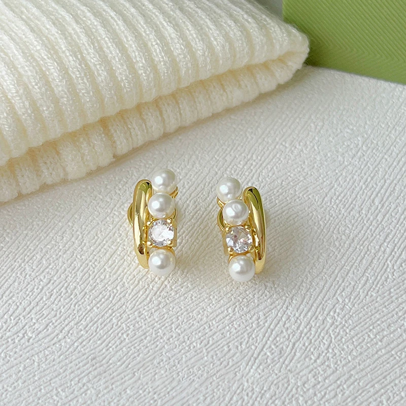 2024 Korean Copper Inlaid Zircon Pearl Mosquito Coil Ear Clips for Women Bride Earrings Fashion Simple Exquisite Party Jewelry
