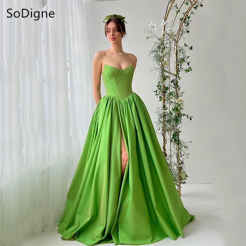 SoDigne Grüne A-Linie-Abendkleider, trägerlos, mit Schnürung, drapiertes Partykleid, Seitenschlitz, sexy bodenlange Ballkleider 2025, individuell gestaltet
