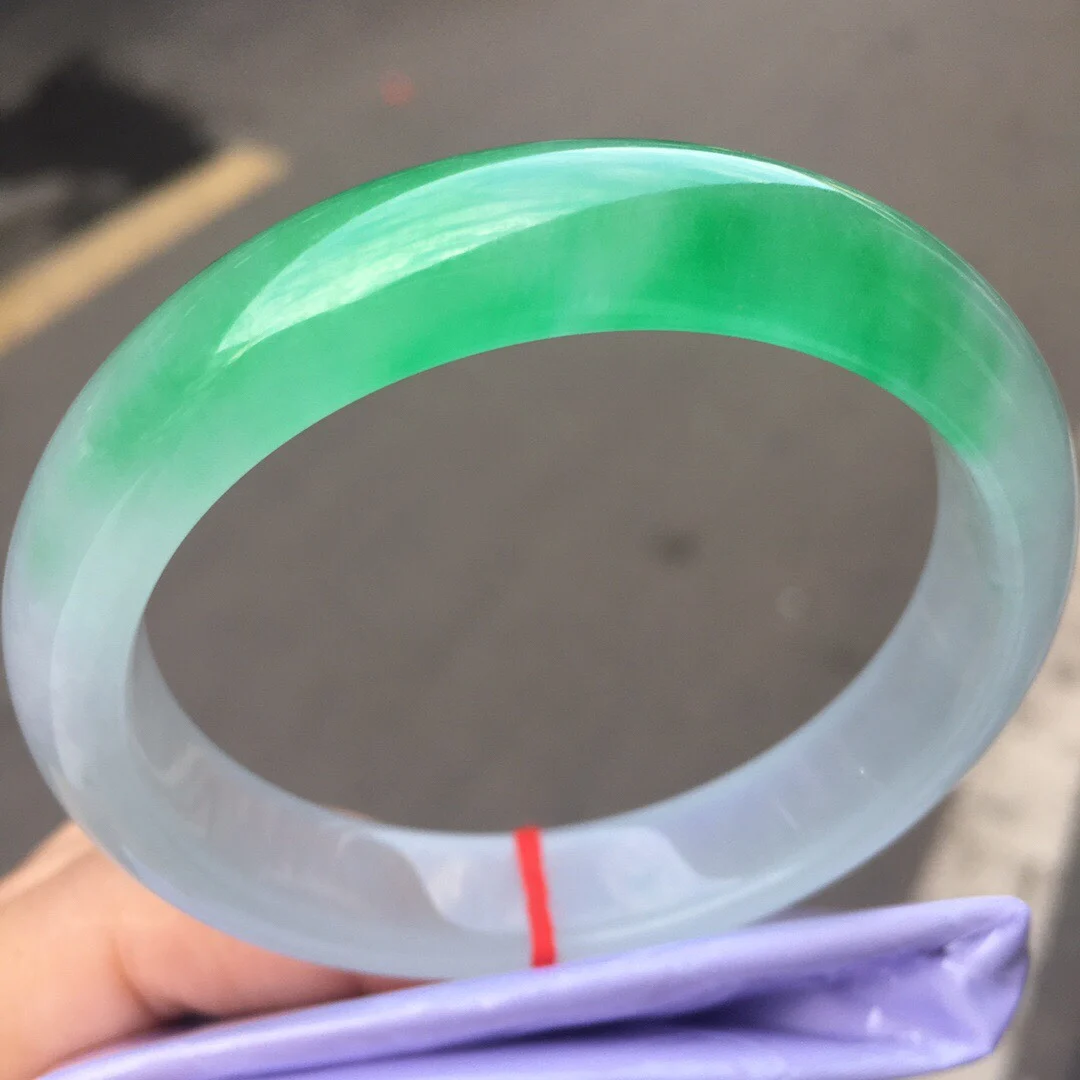 

2025 Natural Jadeite Ice Transparent True Half Green Perfect Bracelet Exquisite High Quality Jade Bangles Handring Fine Jewelry